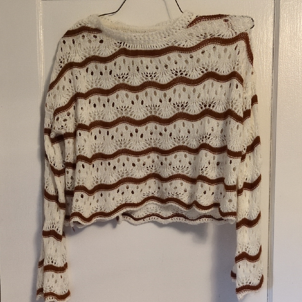 Women's White and Brown Knit Sweater Small Cropped Wide Sleeves